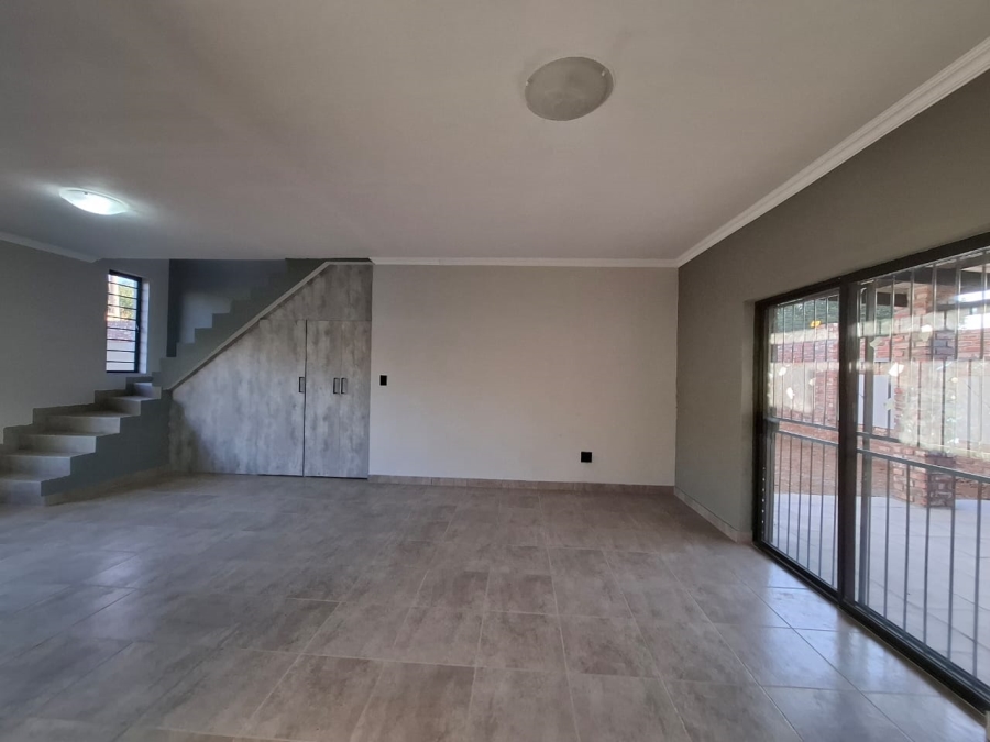 3 Bedroom Property for Sale in Waterval East North West